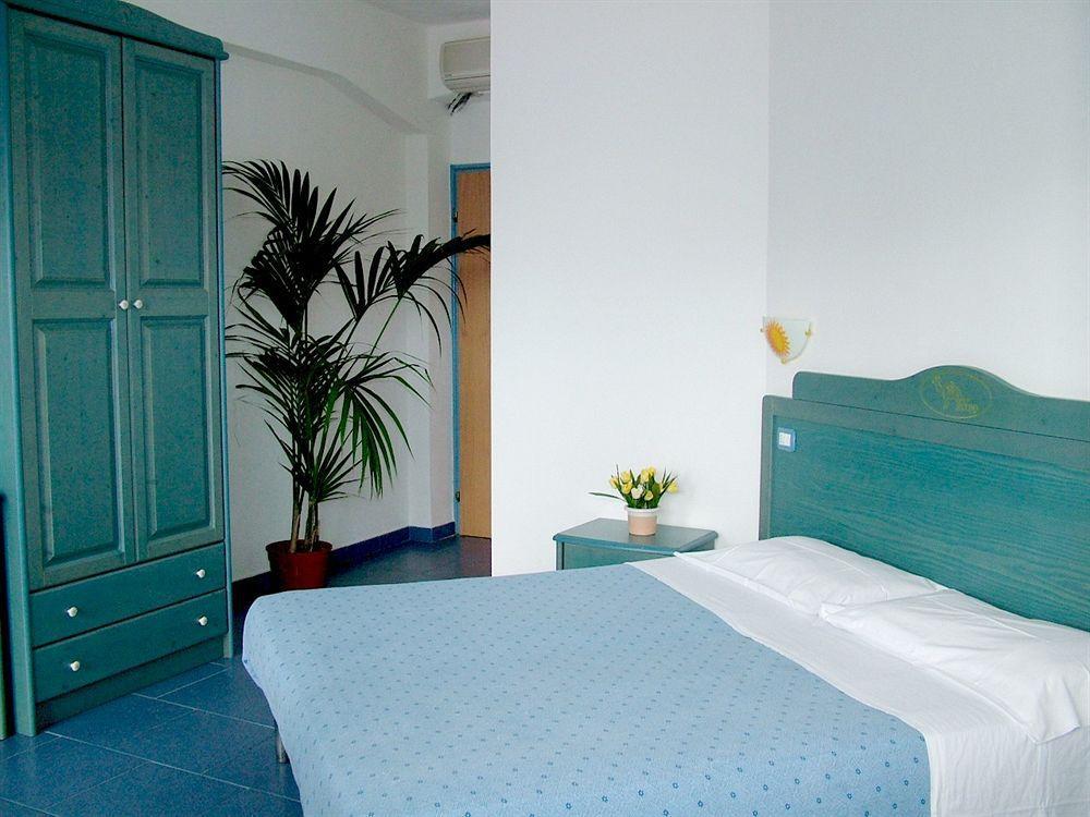Aparthotel Oasi Azzurra Mesyna Zewnętrze zdjęcie