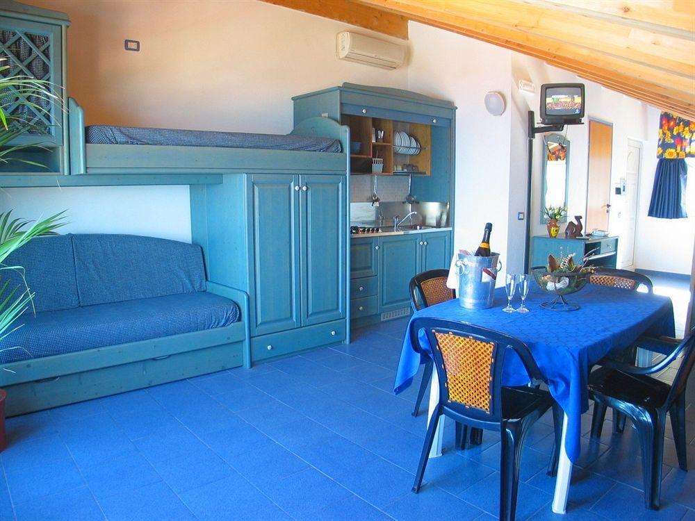 Aparthotel Oasi Azzurra Mesyna Zewnętrze zdjęcie