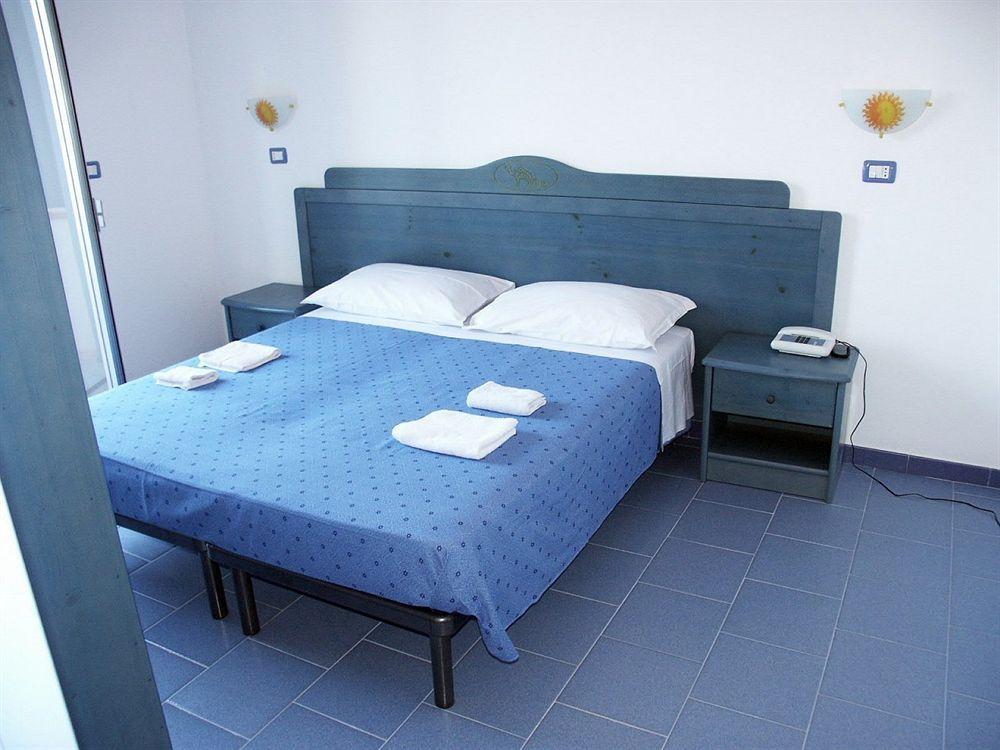 Aparthotel Oasi Azzurra Mesyna Zewnętrze zdjęcie