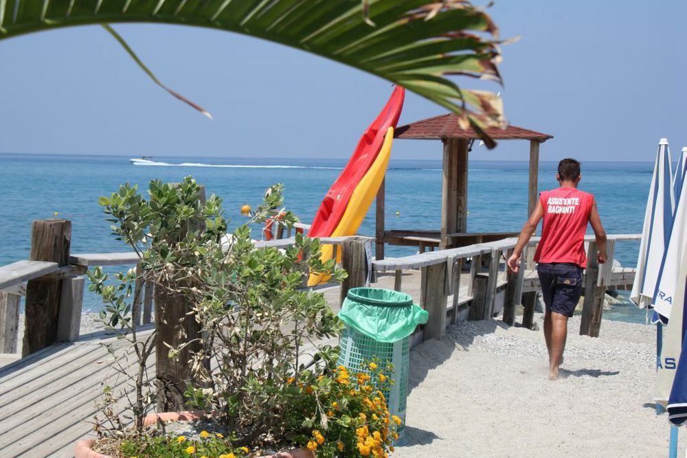 Aparthotel Oasi Azzurra Mesyna Zewnętrze zdjęcie