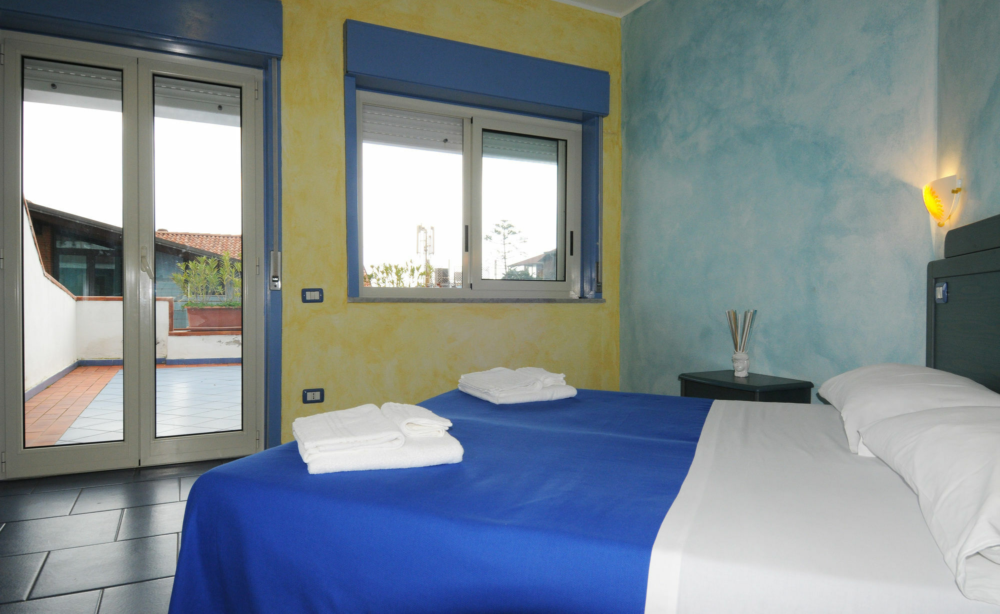 Aparthotel Oasi Azzurra Mesyna Zewnętrze zdjęcie